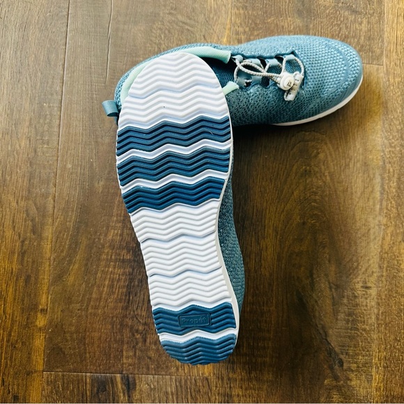 Propet Travelwalker Evo Sneaker | Size 9 X Wide - Picture 9 of 10